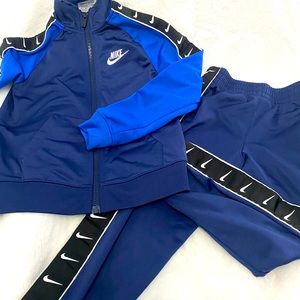 Boys Nike Jogger Set